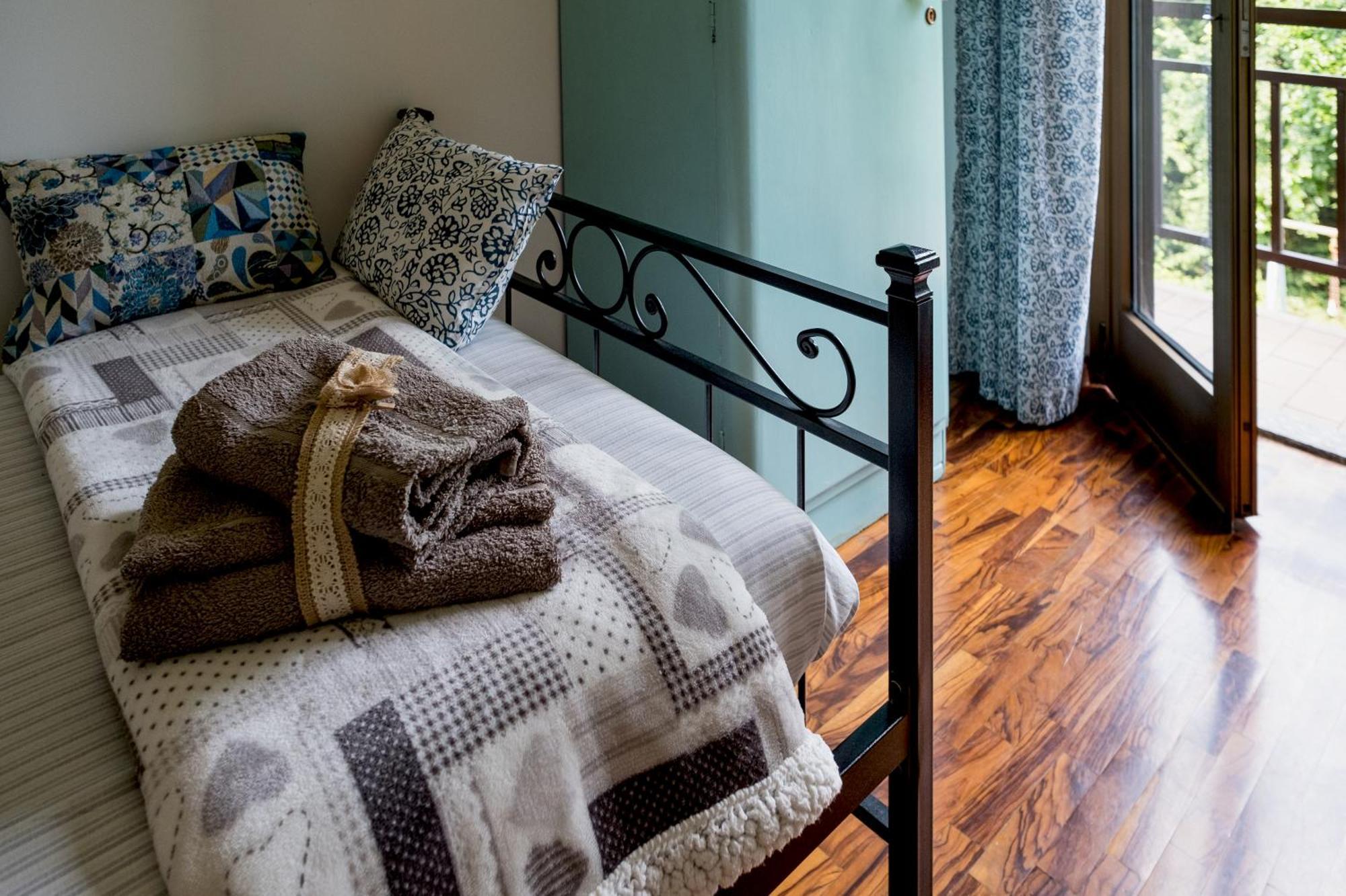 La Vie En Rose Bed & Breakfast Buia Dış mekan fotoğraf